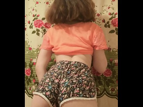 ❤️ سیکسی ځوان ماشوم په کیمره کې خپل شارټونه لرې کوي ❤❌ په موږ