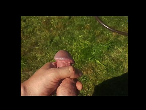 ❤️ ګرم hottie خپل ګلابي بلی fucked او د اوړي په باغ کې د squirt سره cums ترلاسه کوي ❤❌  په موږ